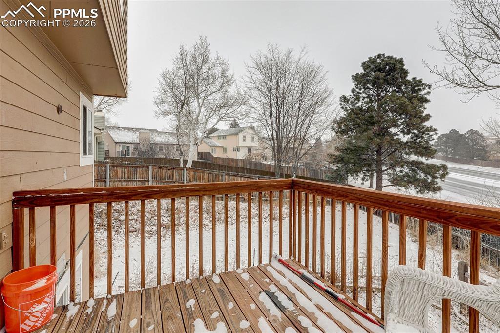 Image 31 of 39: Deck