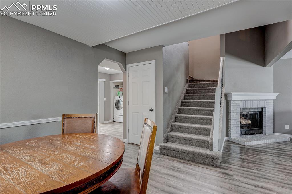 Image 9 of 39: Dining Area