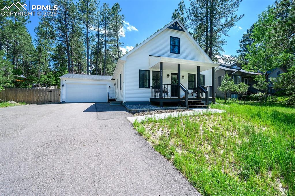 Image 3 of 25: Front of Structure