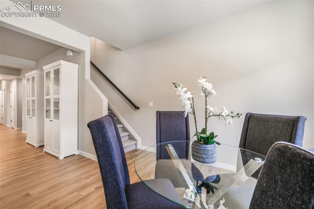 Image 14 of 50: Kitchen