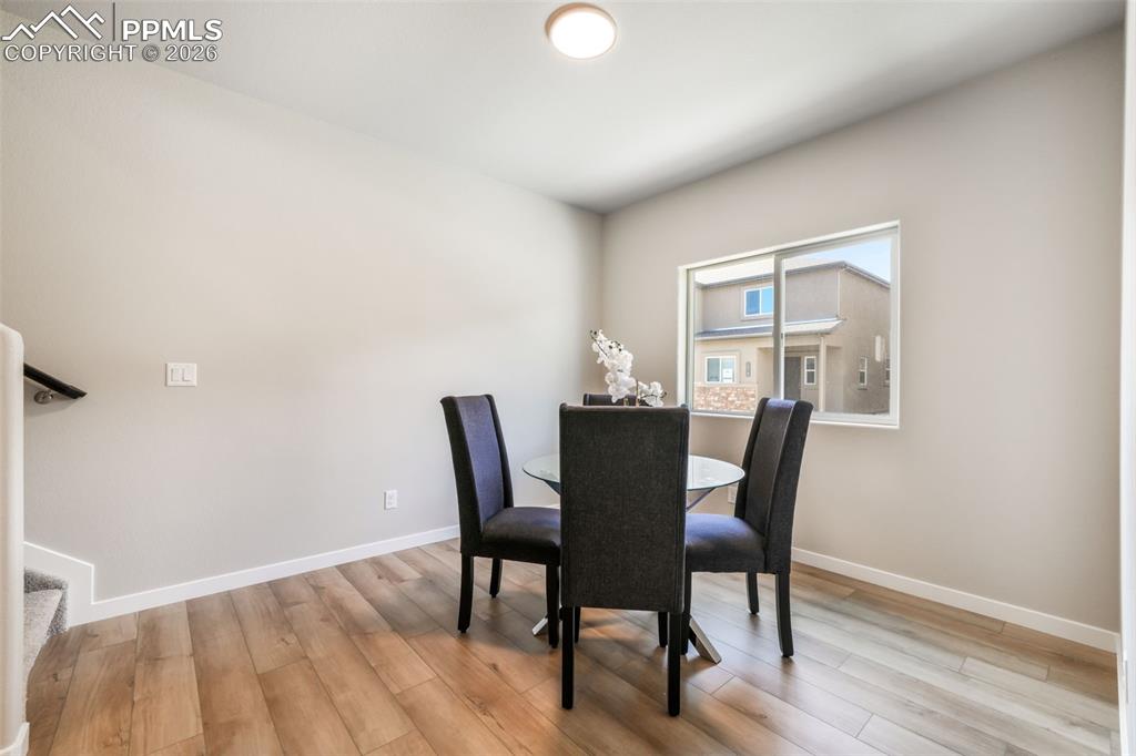 Image 15 of 50: Kitchen