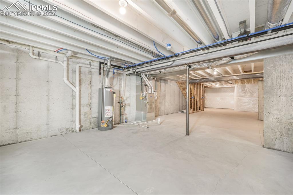 Image 39 of 50: Bathroom