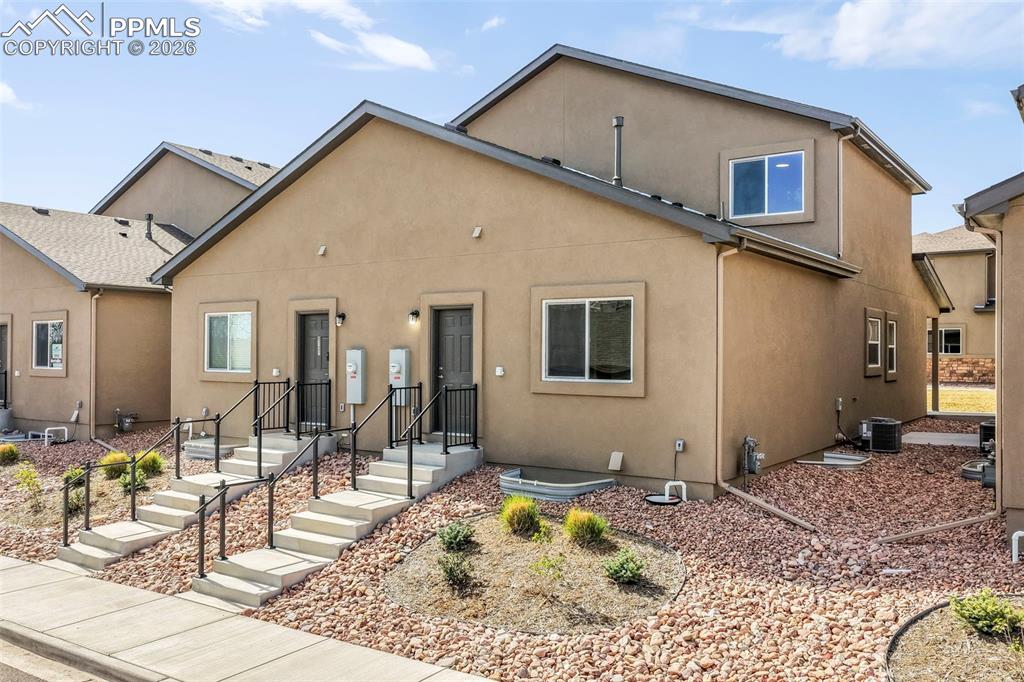 Image 40 of 50: Bathroom