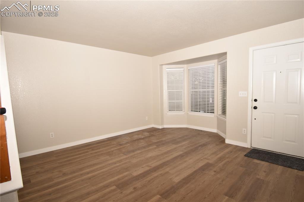 Image 3 of 13: Entry