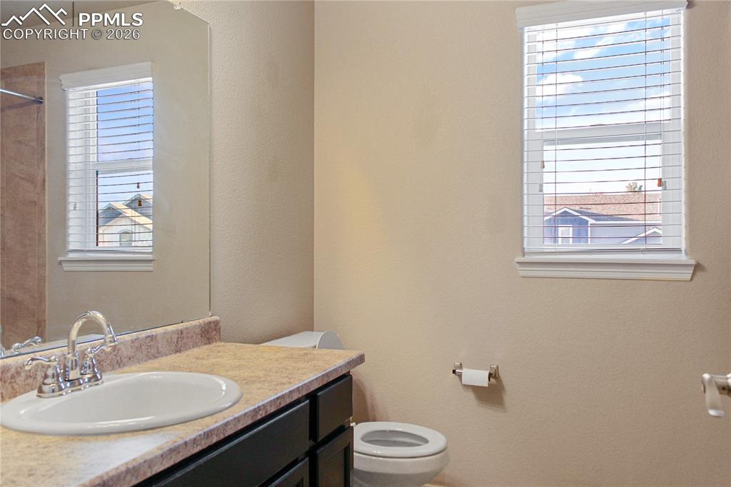 Image 17 of 26: Bathroom