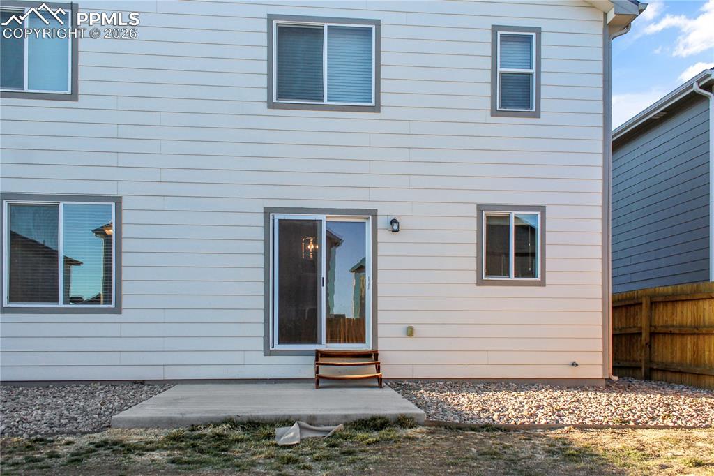 Image 21 of 26: Back of Structure