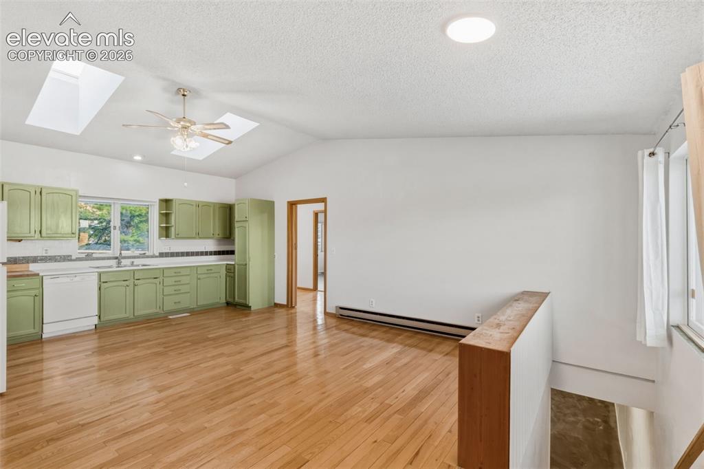 Image 10 of 38: Lower Level has separate access