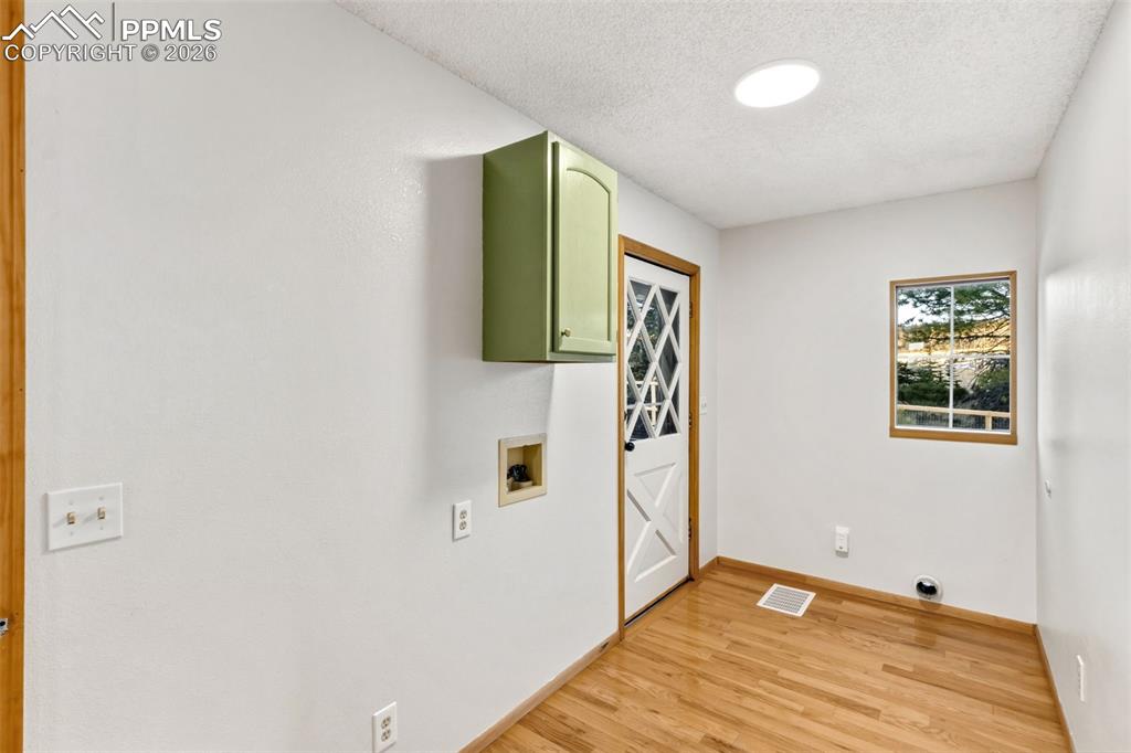 Image 15 of 38: Laundry