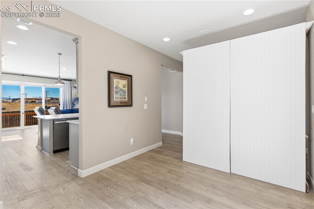 Image 12 of 22: Dining Area