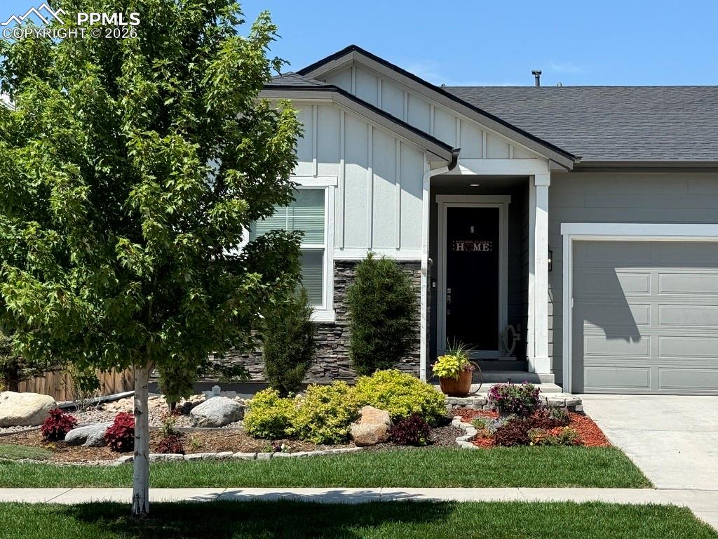 Image 2 of 22: Front of Structure