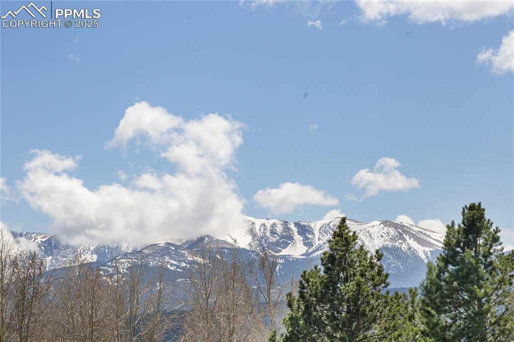 Image 20 of 20: Pikes Peak Views