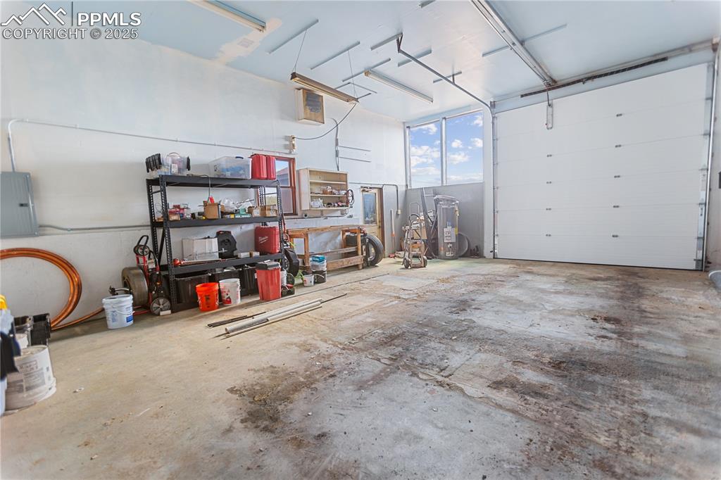 Image 8 of 20: Building 1 work area