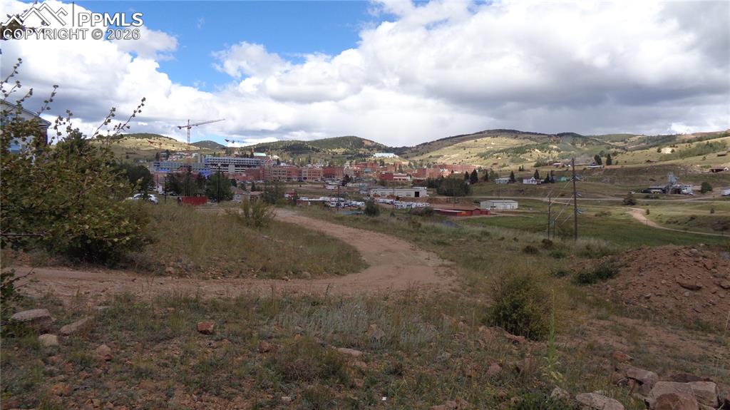 Image 10 of 10: View