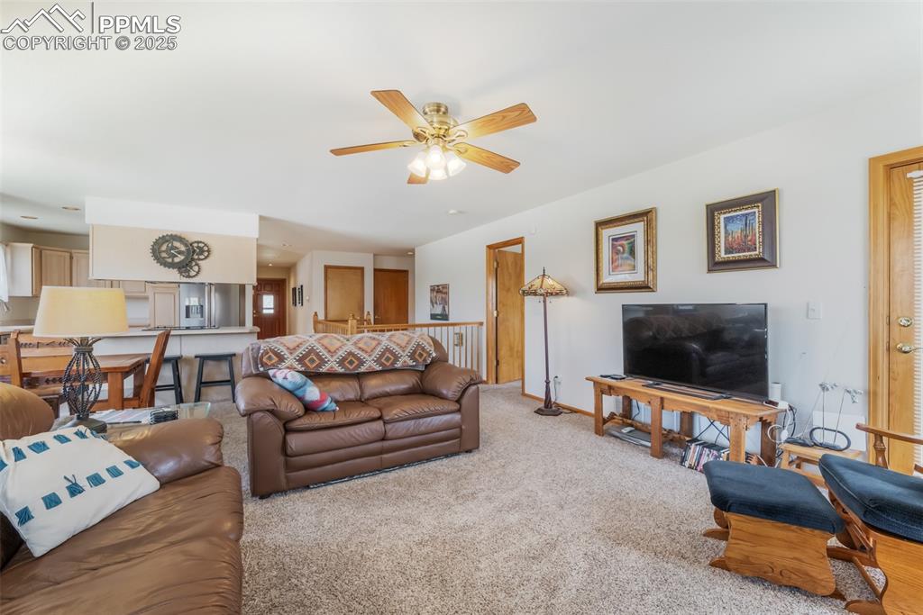 Image 13 of 50: Living Room