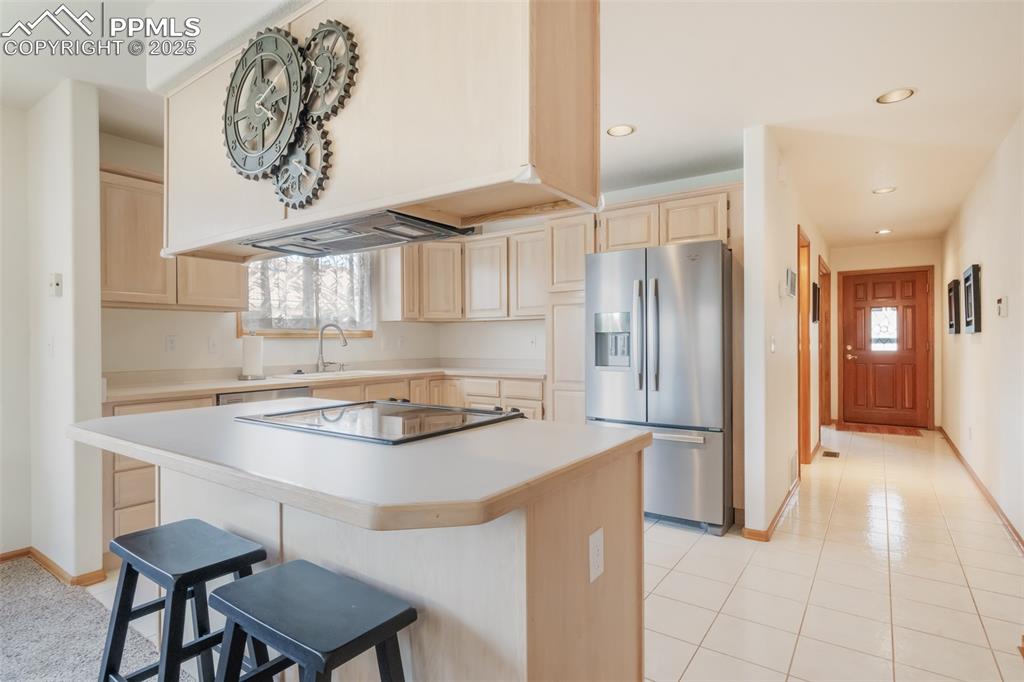 Image 2 of 50: Kitchen