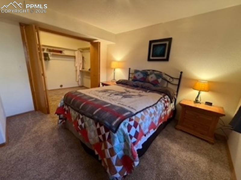 Image 32 of 50: Bedroom