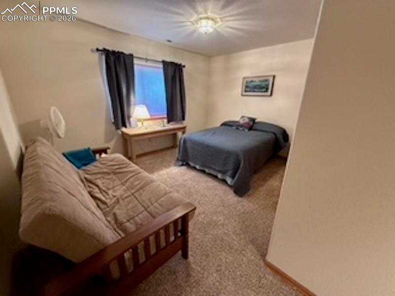 Image 37 of 50: Bedroom