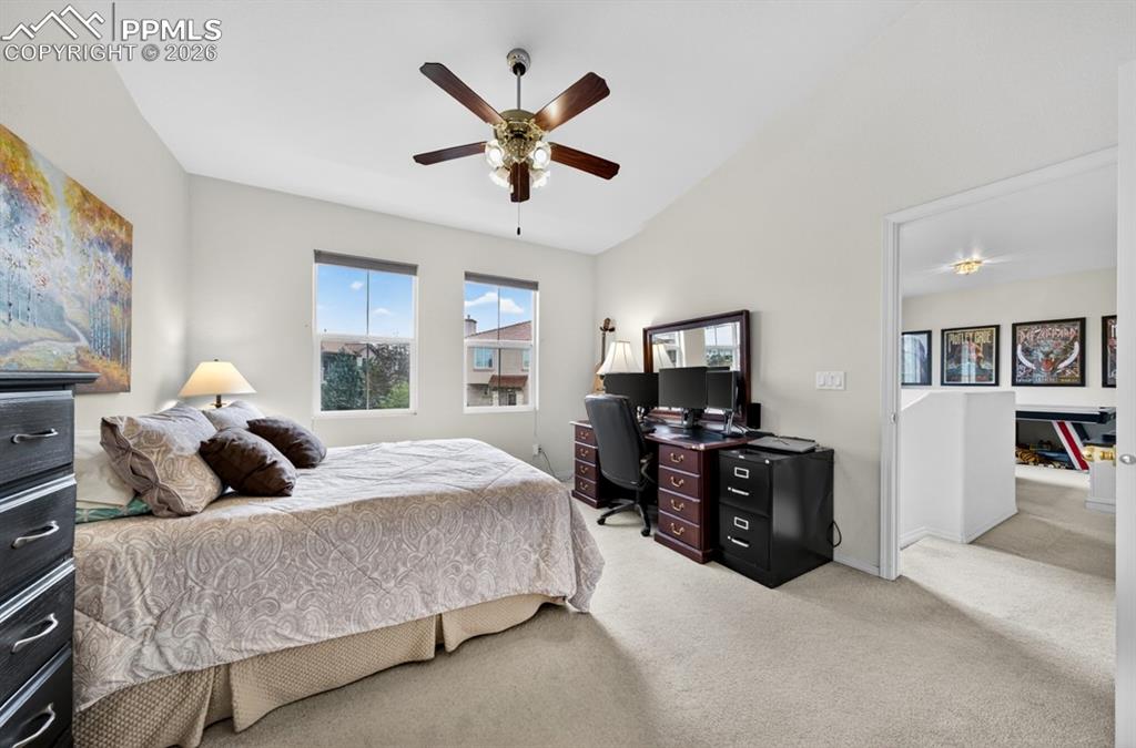 Image 16 of 22: Bedroom