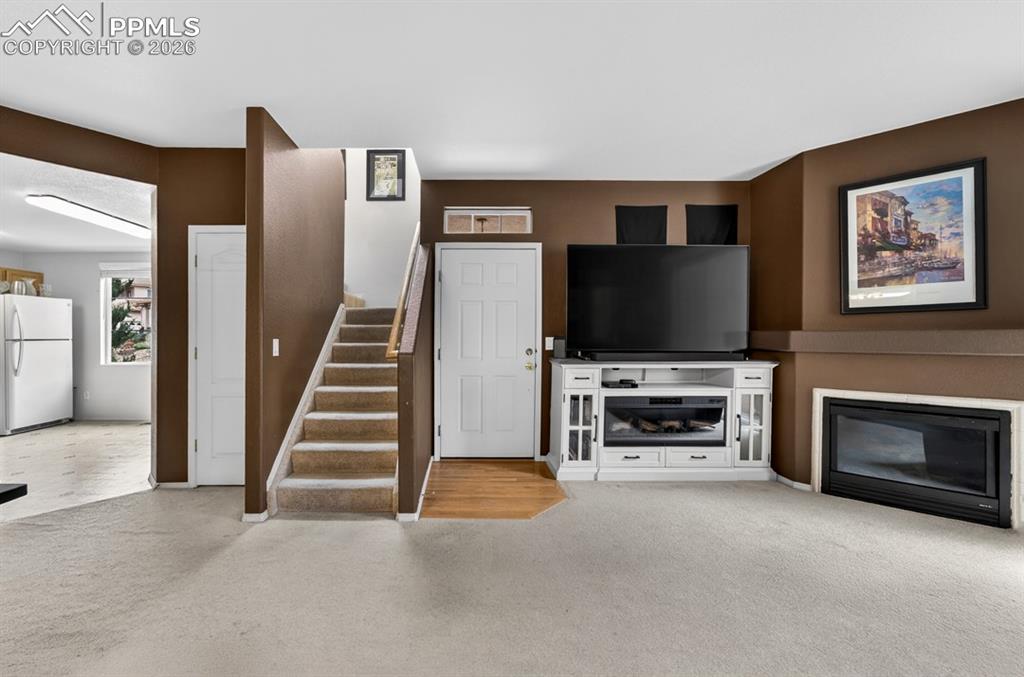 Image 6 of 22: Living Room