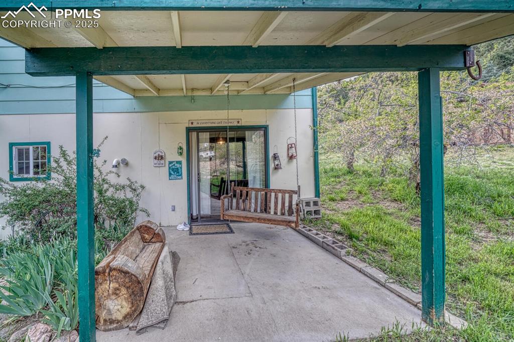 Image 44 of 45: Patio