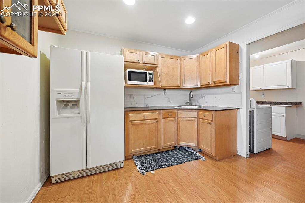 Image 22 of 45: basement kitchenette