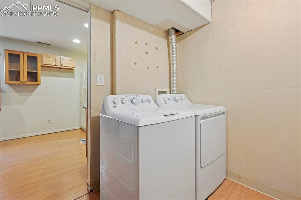 Image 23 of 45: Laundry