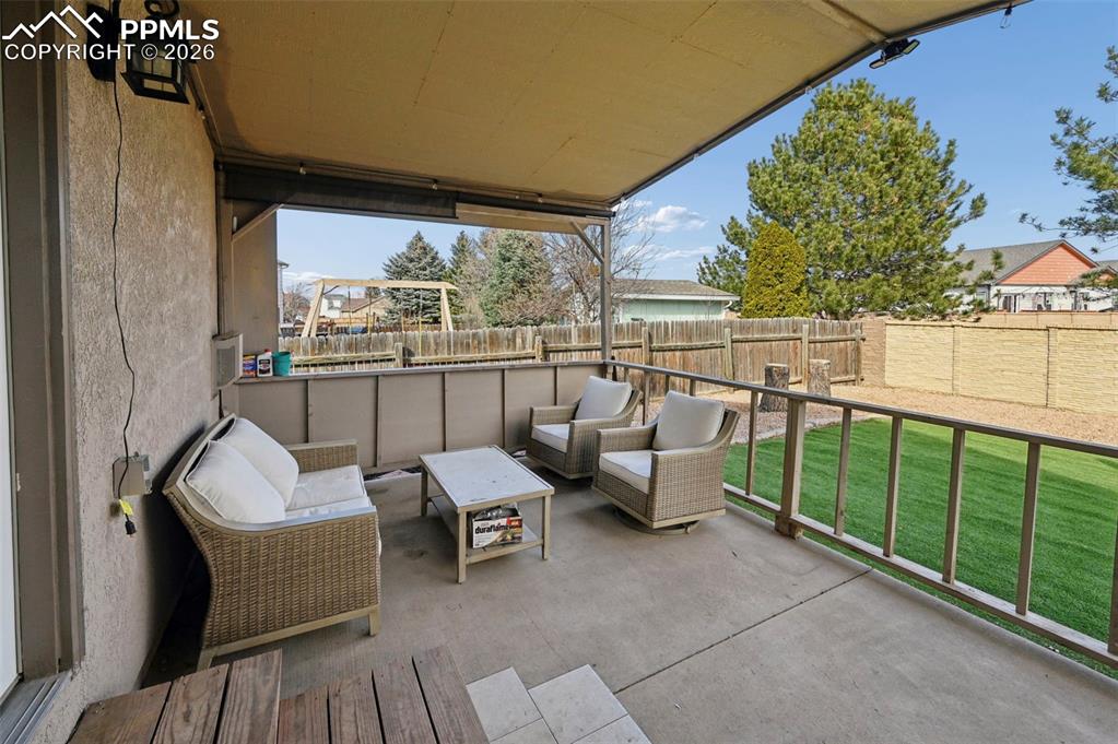 Image 28 of 45: Balcony