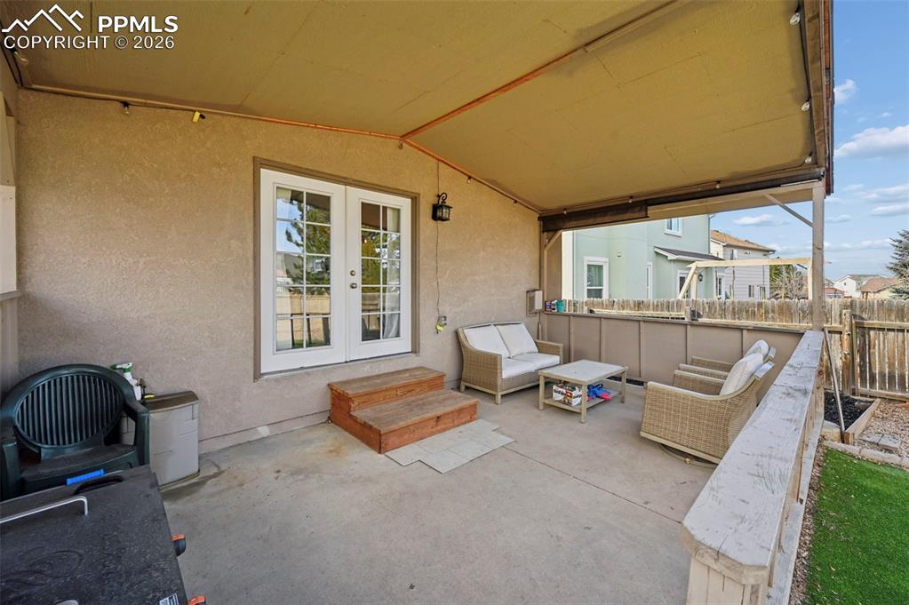 Image 29 of 45: Patio