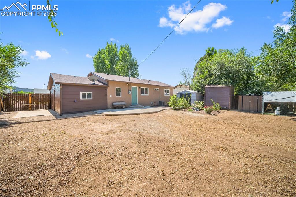 Image 20 of 26: Back of Structure