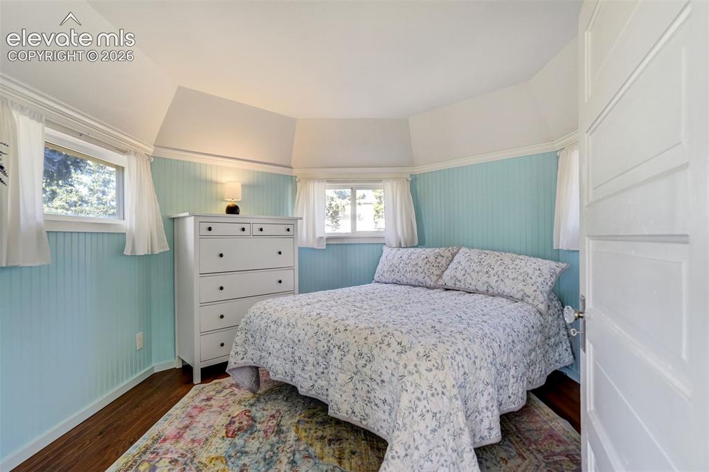 Image 14 of 37: Master Bedroom
