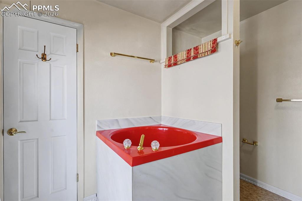 Image 18 of 38: Master Bathroom