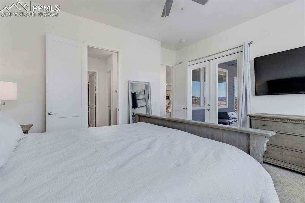 Image 20 of 48: Bedroom