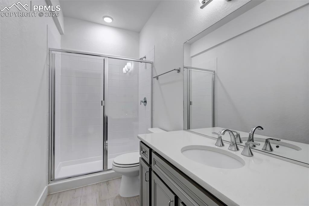 Image 39 of 48: Bathroom