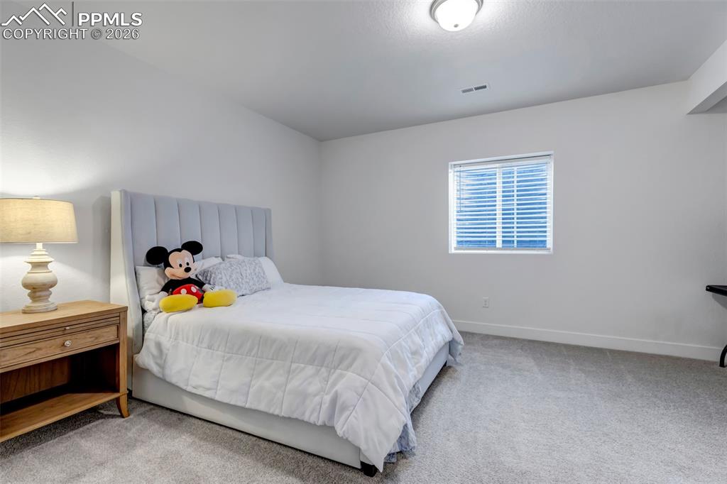 Image 40 of 48: Bedroom