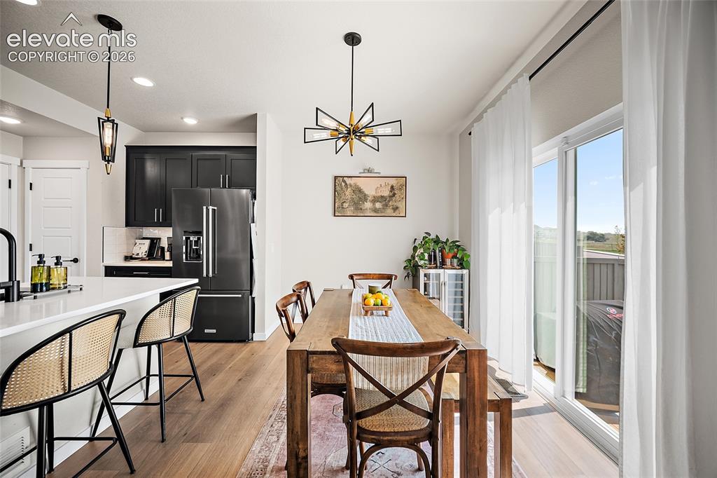 Image 11 of 35: Dining Area