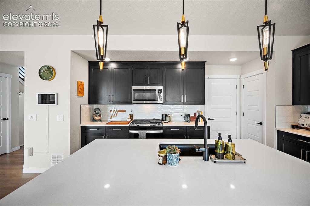 Image 13 of 35: Kitchen