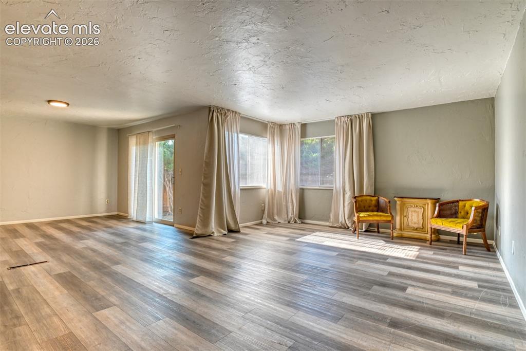 Image 6 of 48: Sitting Room