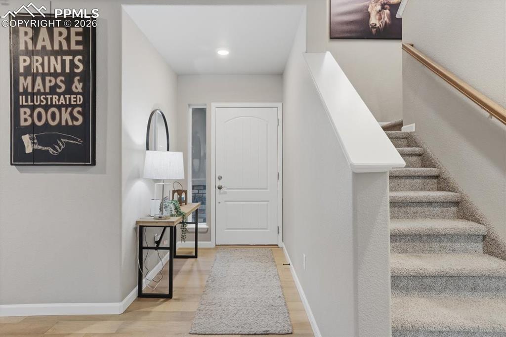 Image 39 of 50: Entry