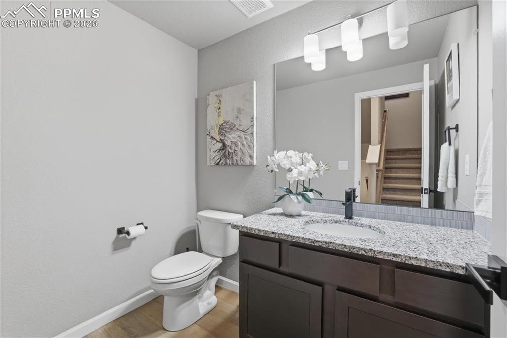 Image 8 of 50: Bathroom