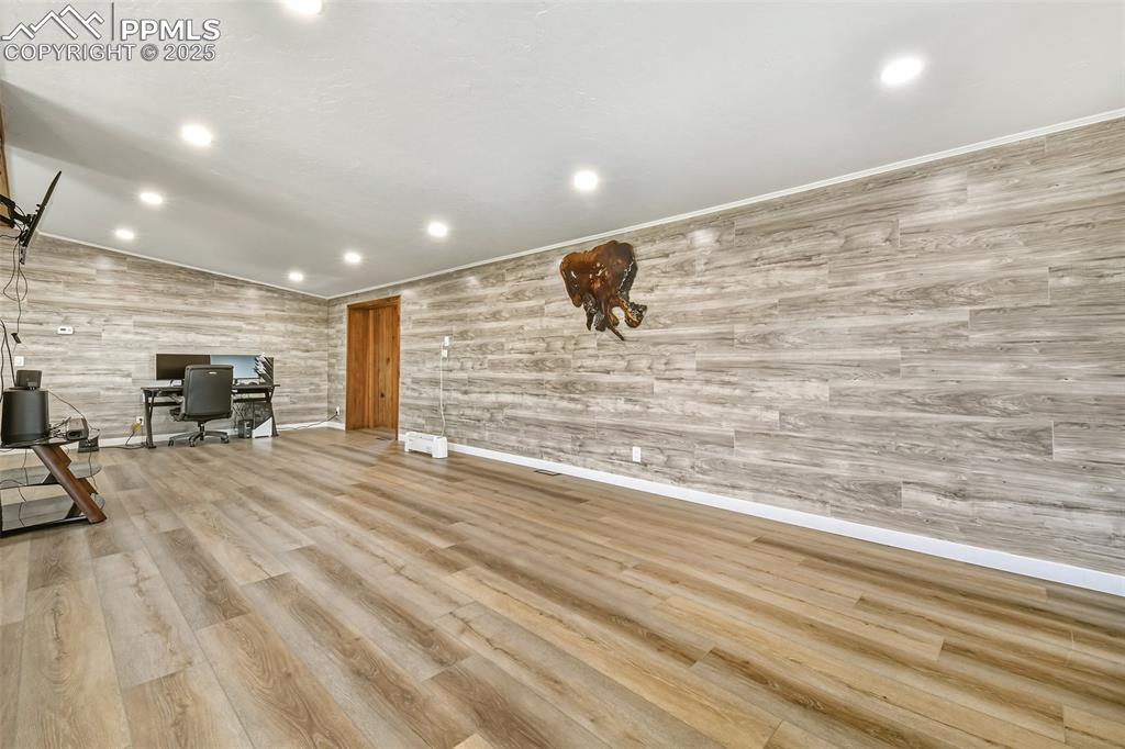 Image 12 of 46: Living Room