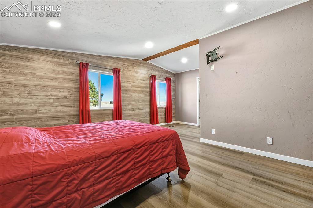 Image 19 of 46: Primary Bedroom