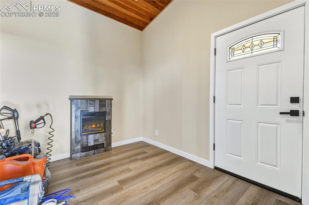 Image 30 of 46: Back entry