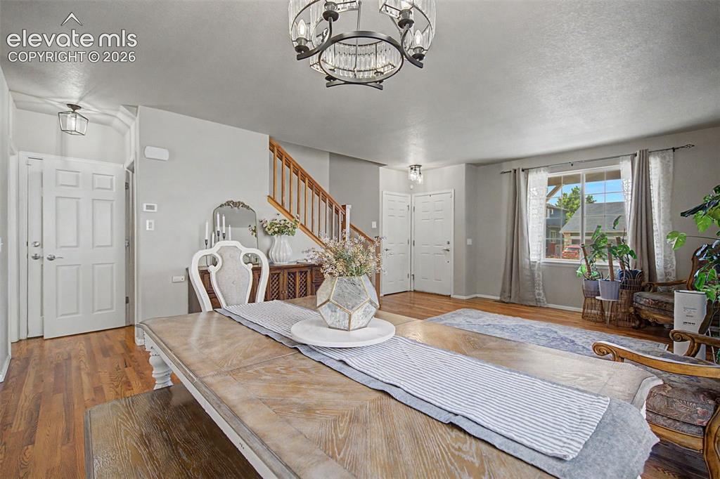 Image 5 of 38: Dining Area