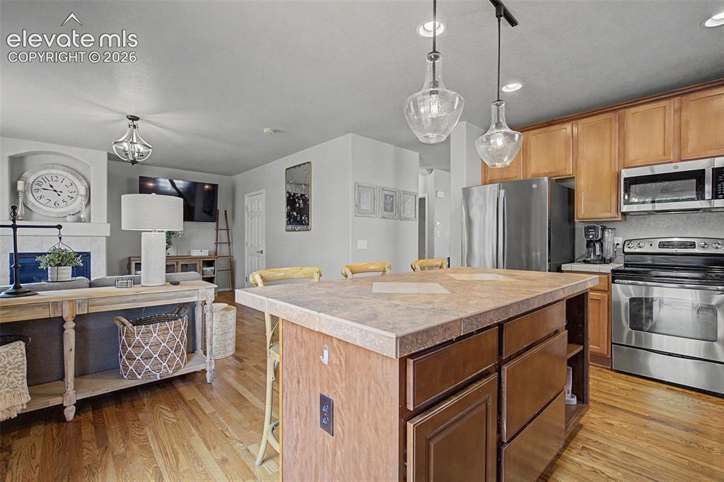 Image 8 of 38: Kitchen