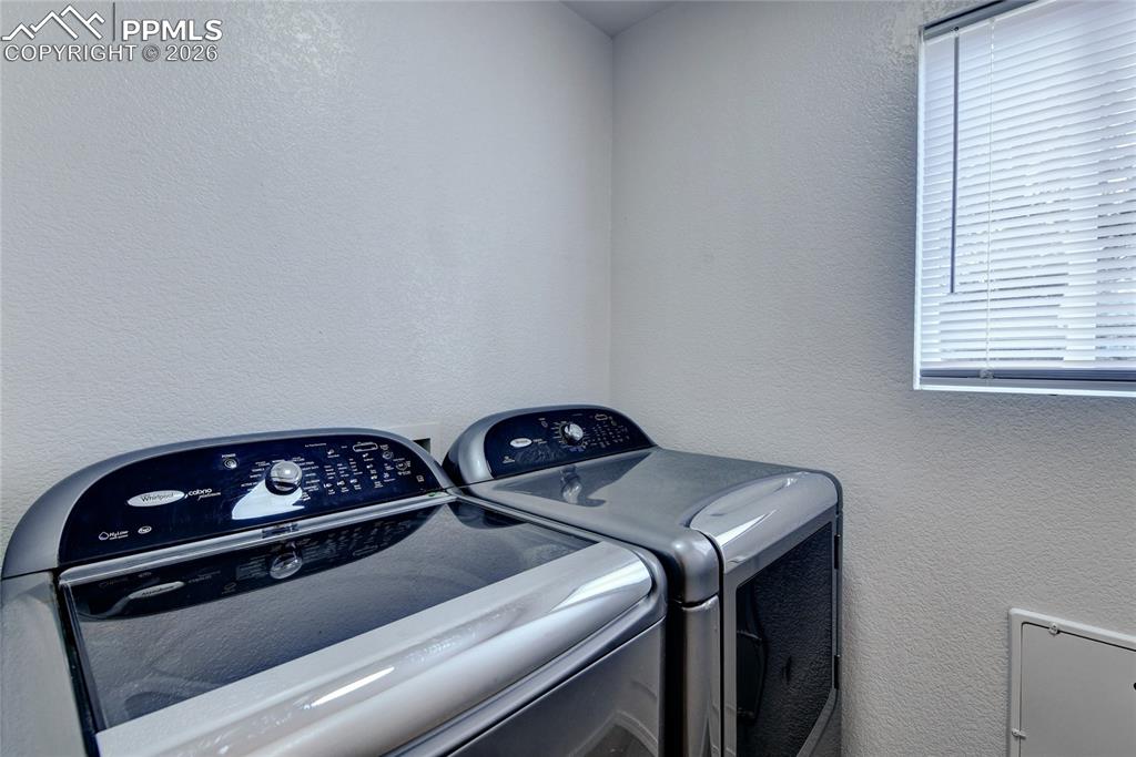 Image 12 of 33: Laundry