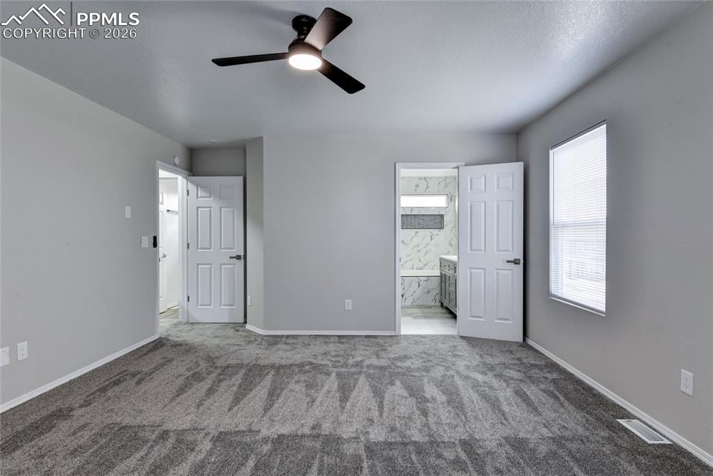 Image 14 of 33: Bedroom