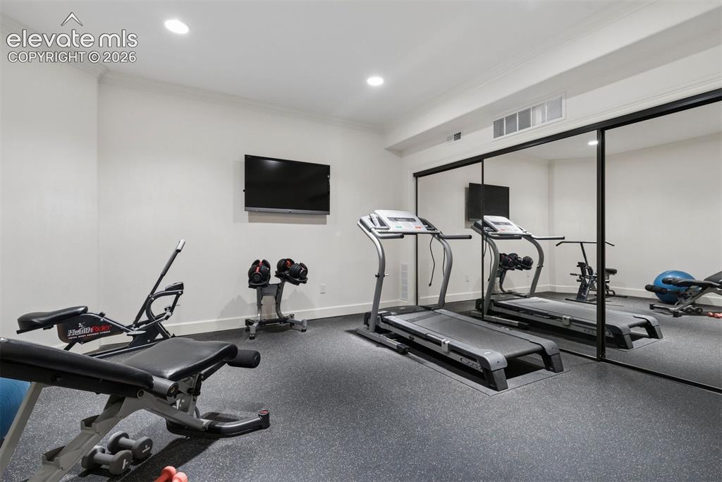 Image 39 of 50: Exercise Room