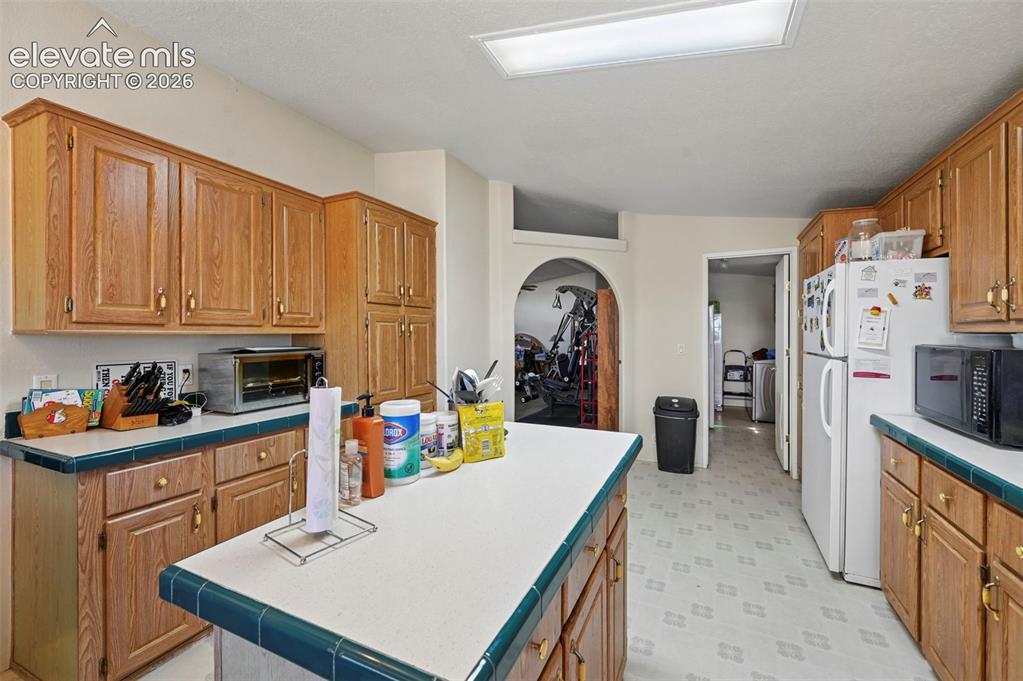 Image 11 of 45: Kitchen