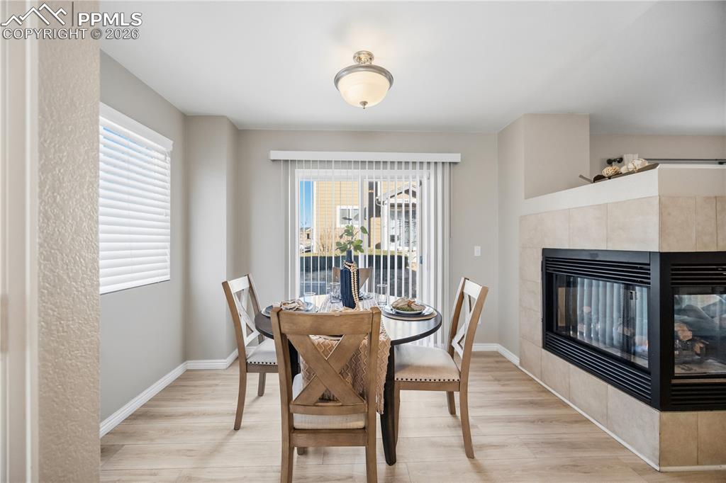 Image 11 of 27: Dining Area