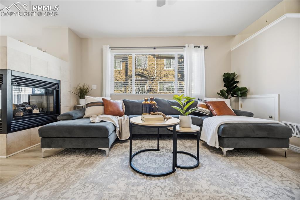 Image 13 of 27: Living Room